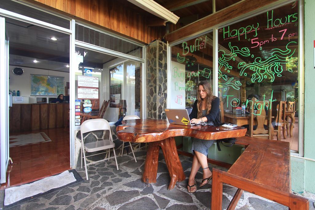 Santa Elena Hostel Resort Monteverde Exterior photo