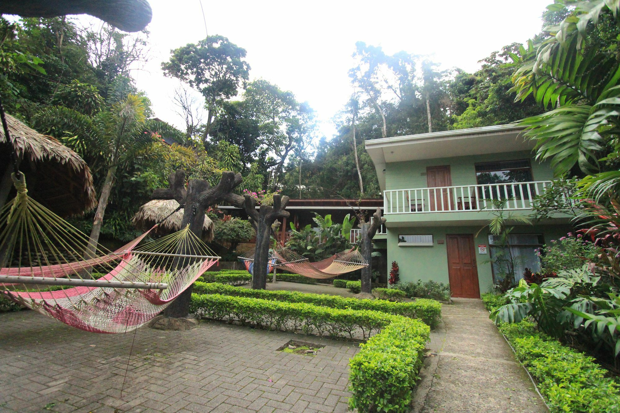 Santa Elena Hostel Resort Monteverde Exterior photo